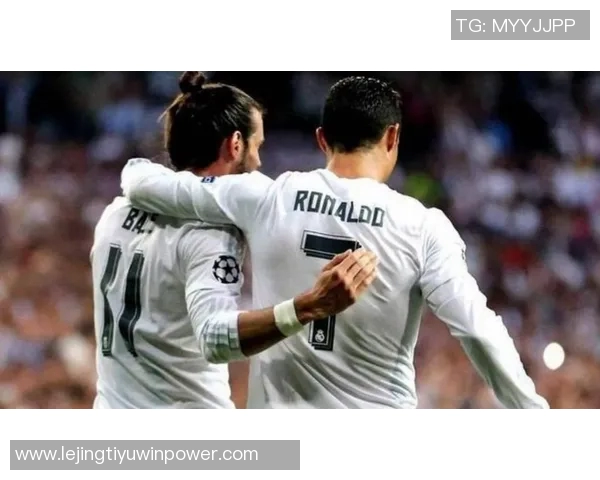 本泽马心目中的最佳足球阵容揭晓大罗C罗梅西领衔锋线小罗齐达内入选